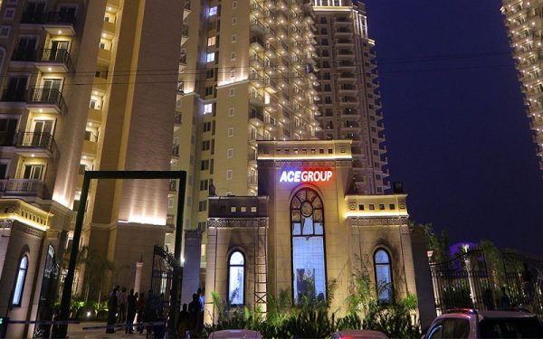 ace golf shire night view